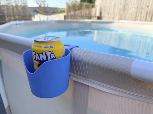 Pair blue clip pool - of,