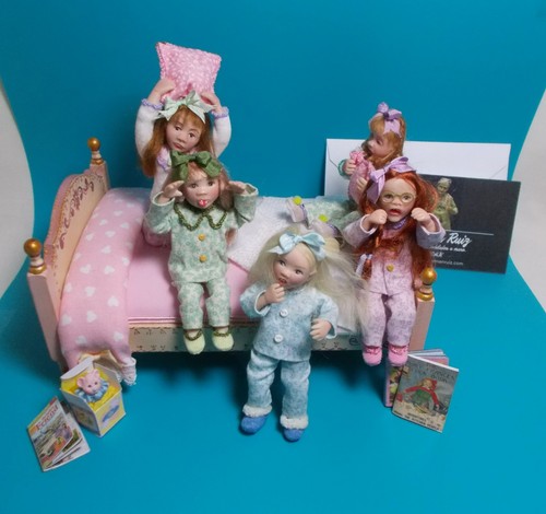 Dolls house miniature set 5 - miniature,