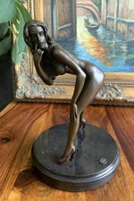 Bronze figure virgin bronze