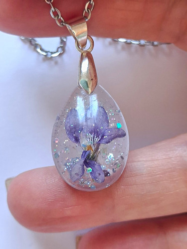 Handmade resin teardrop dried - teardrop,