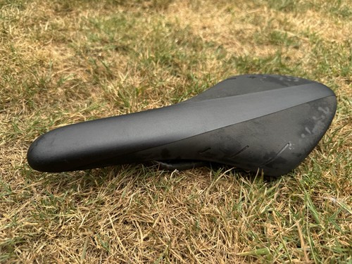 Fizik arione carbon - r1, saddle