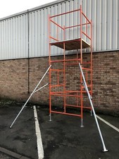 Scaffold tower outriggers - x,