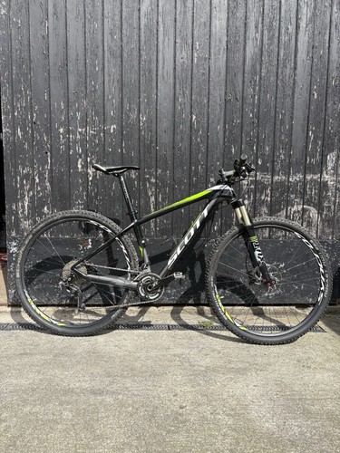 Scott scale 910 - medium, 2015