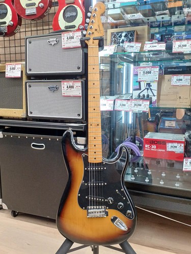 Squier electric guitar - squier,
