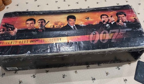 The james bond 007 - 007, collection