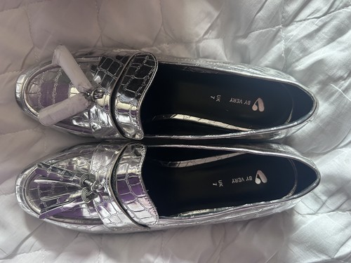 New silver shoes ladies size - silver,