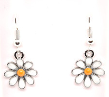 WHITE ENAMEL DAISY EARRINGS 3.5CM DROP E336