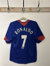 Genuine - Cristiano Ronaldo - Manchester United  Away Shirt  2005 2006- Medium