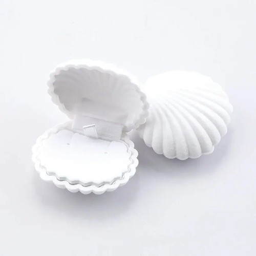 Shell shape velvet display - shape,