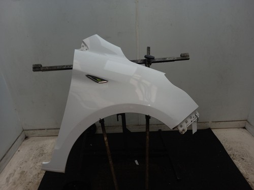 Ford right front wing o - ka+, o/s