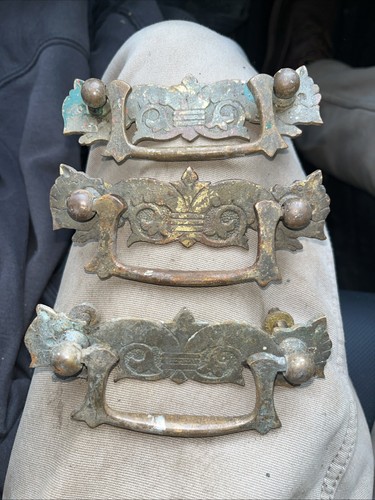 Vintage brass drawer pulls - brass, lot