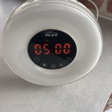Digital alarm clock 