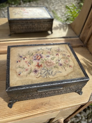 Vintage petit point - a,