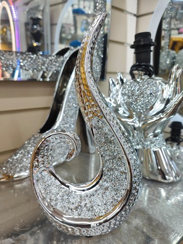 Crushed diamond crystal - crushed,