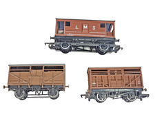 Rake of 3 Hornby Airfix Mainline OO LMS Model Railway Wagons Brake Cattle Vans.