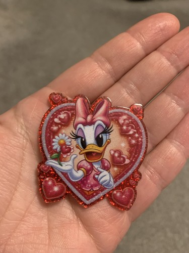 Beautiful daisy duck heart - daisy,