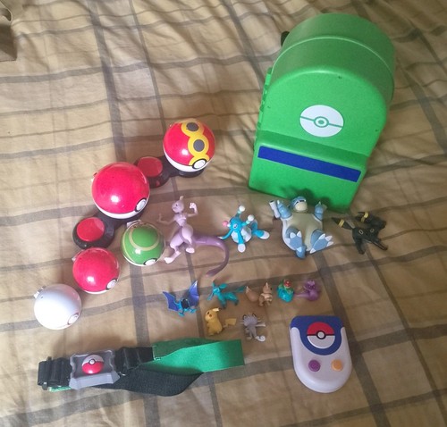 Massive pokémon toy - pokémon, figure