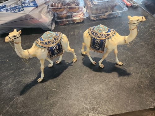 White standing camels - standing,