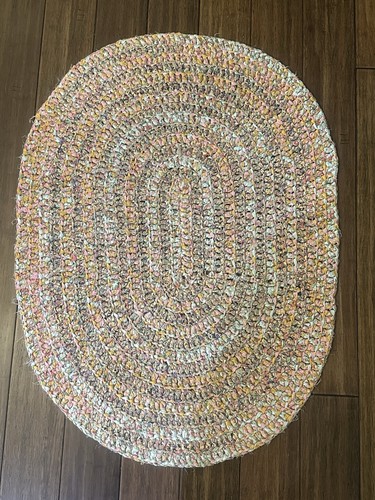 Vtg rag rug oval - oval, pastel