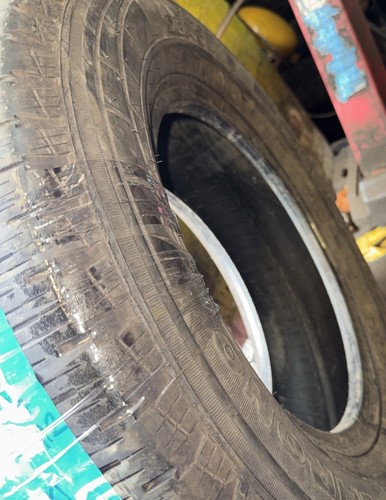 225 15c pirelli chrono - 225/70/15c,