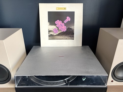 Level world machine 1985 - level,