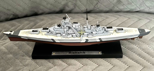 Bismarck military ship model - bismarck,