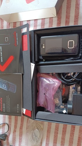 Chocolate mobile phone - lg,