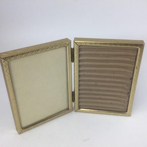 Vintage small standing brass - small,