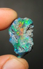 Black Opal Rough welo flashy
