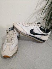 Nike Air Mens UK Size 10 Eur 45  Running trainers Lace Up Vintage 