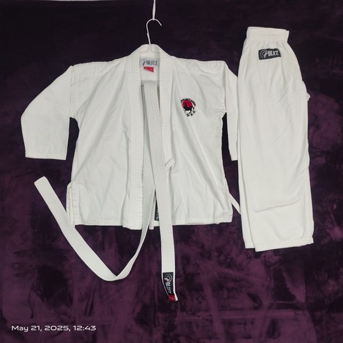 Tae kwon dobok - kwon-do,