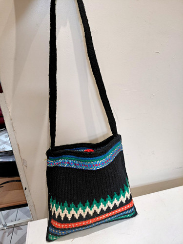 Black woven fabric shoulder - black,