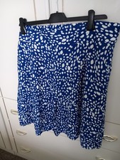 Bon Marche Ladies Blue & White