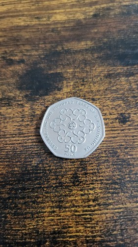 Pence 2010 coin - pence,
