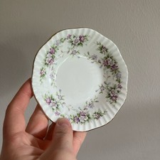 Elizabethan - Chantilly Fine