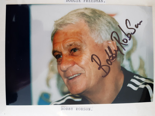 Bobby robson signed - robson, photo