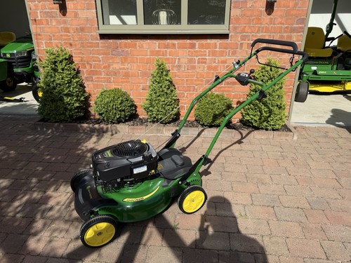 New john deere js63v - john, mulching