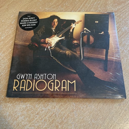Gwyn ashton radiogram - ashton,