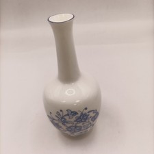 SHALIMAR MINTON FINE BONE CHINA SMALL VASE BLUE AND WHITE (03)