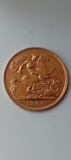 1909 22ct gold Edward VII half sovereign coin.