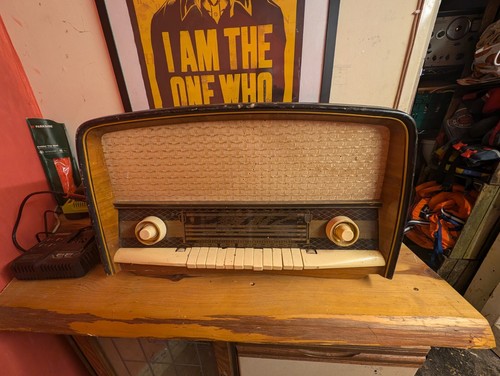 Antique vintage radio - radio, orion