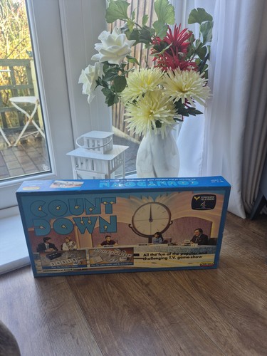 Vintage countdown board game - board,