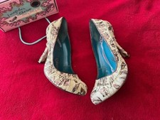 irregular choice cortesan