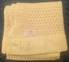 Boots Yellow Vintage Pram Blanket Cellular Acrylic Made Witney England 65x90cm