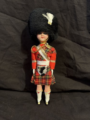 Vintage scottish guardsman - guardsman, /