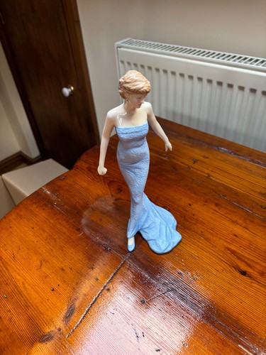 2007 royal doulton diana - royal,