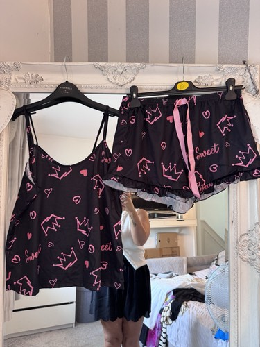Woman summer holiday pjs - holiday,