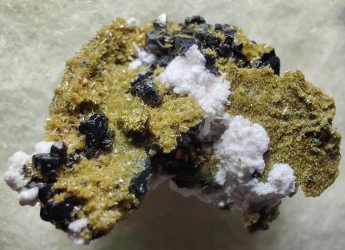 Epidote sphalerite - epidote,,