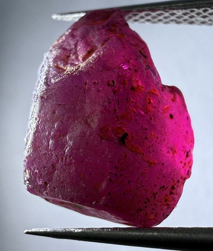 Natural purple garnet - ct,