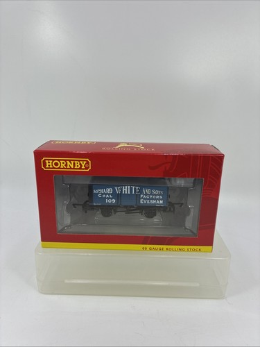 Hornby train r6757 plank - train,